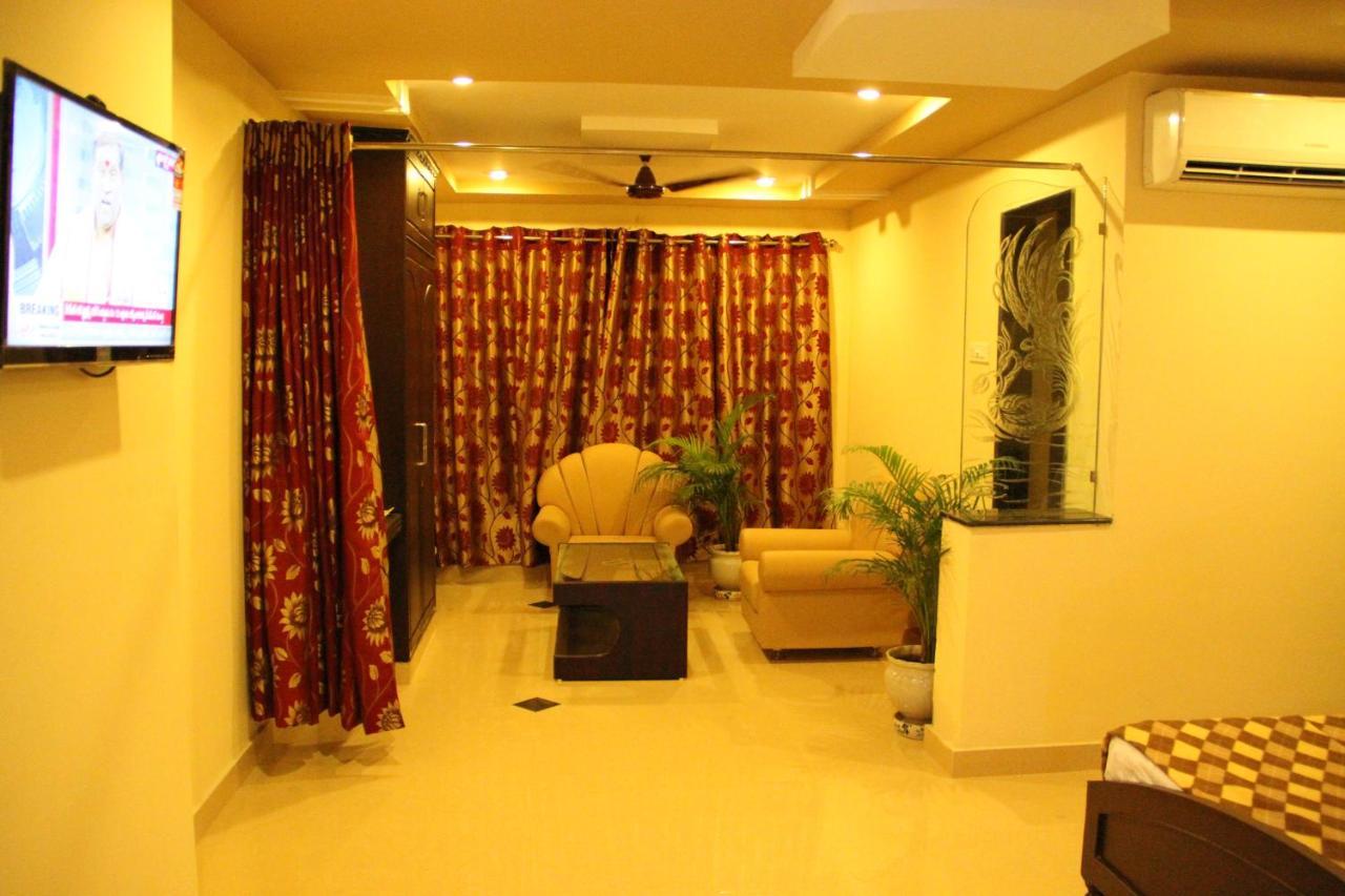 Hotel Sri Grands Rājahmundry 외부 사진