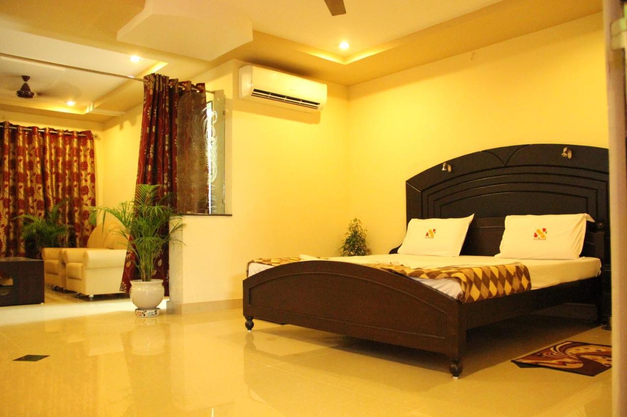 Hotel Sri Grands Rājahmundry 외부 사진